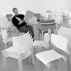 Knoll Designer Antti Kotilanien